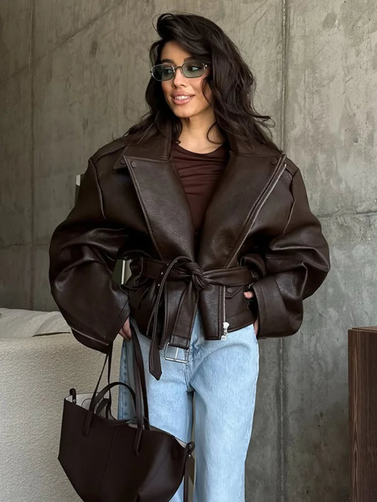 Chaqueta efecto piel con cinturón y cordones Juliane