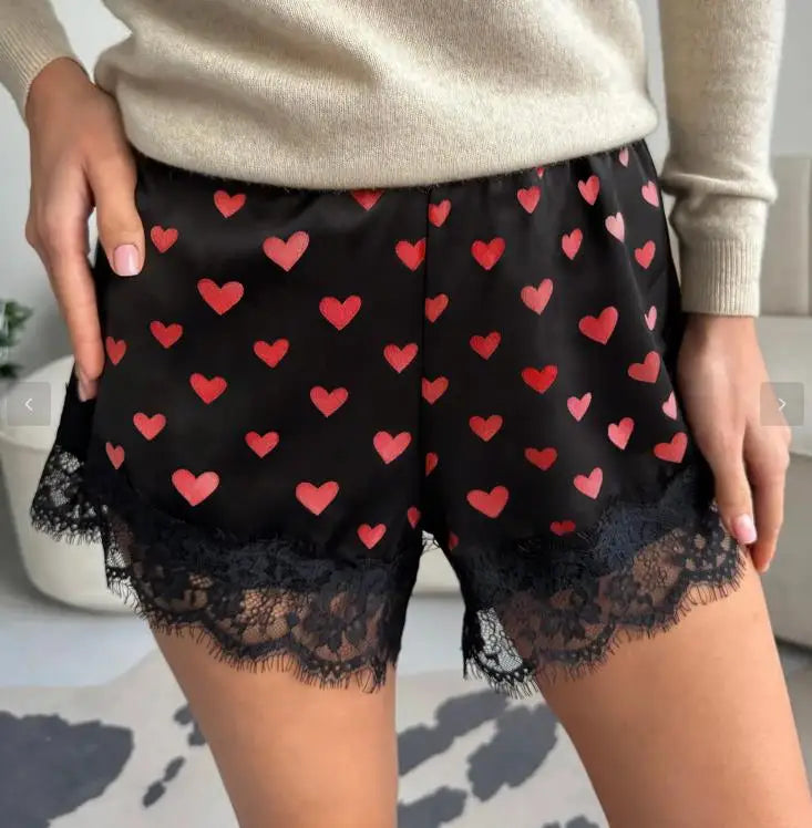 Mini-short satiné à dentelle Norah