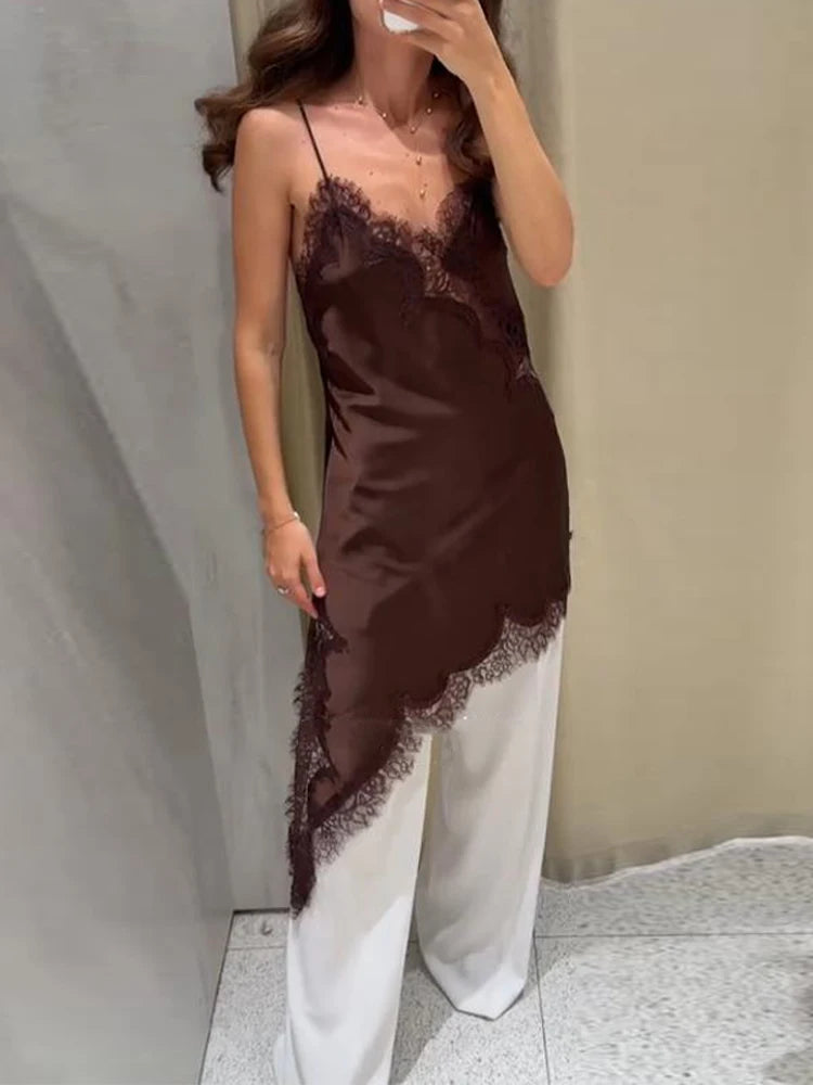Robe courte en satin et dentelle Marion