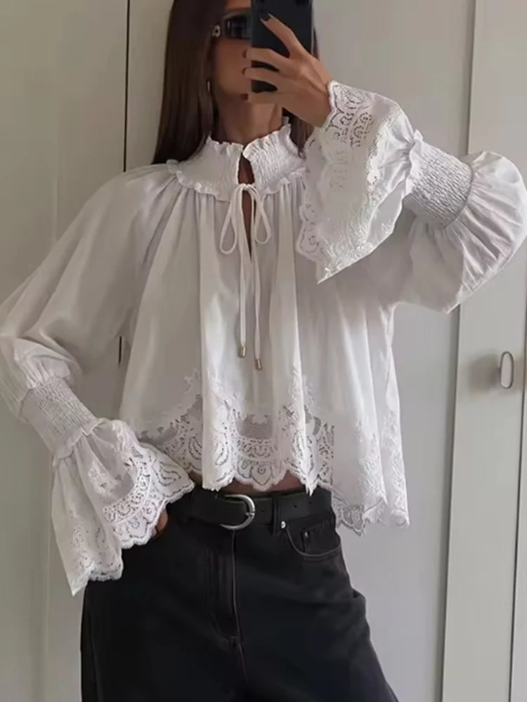 Blouse brodée en dentelle Josiane