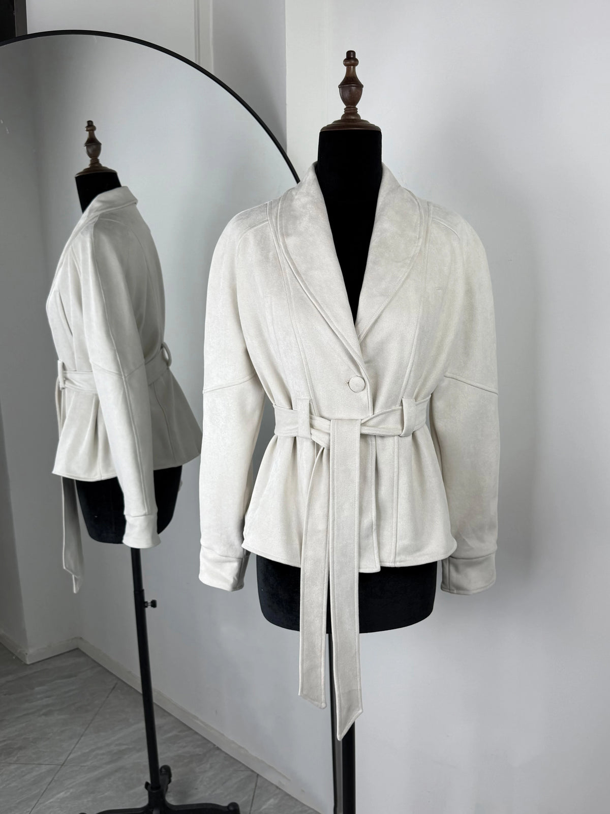 Jacke in Wildlederoptik mit Bindeband Babette