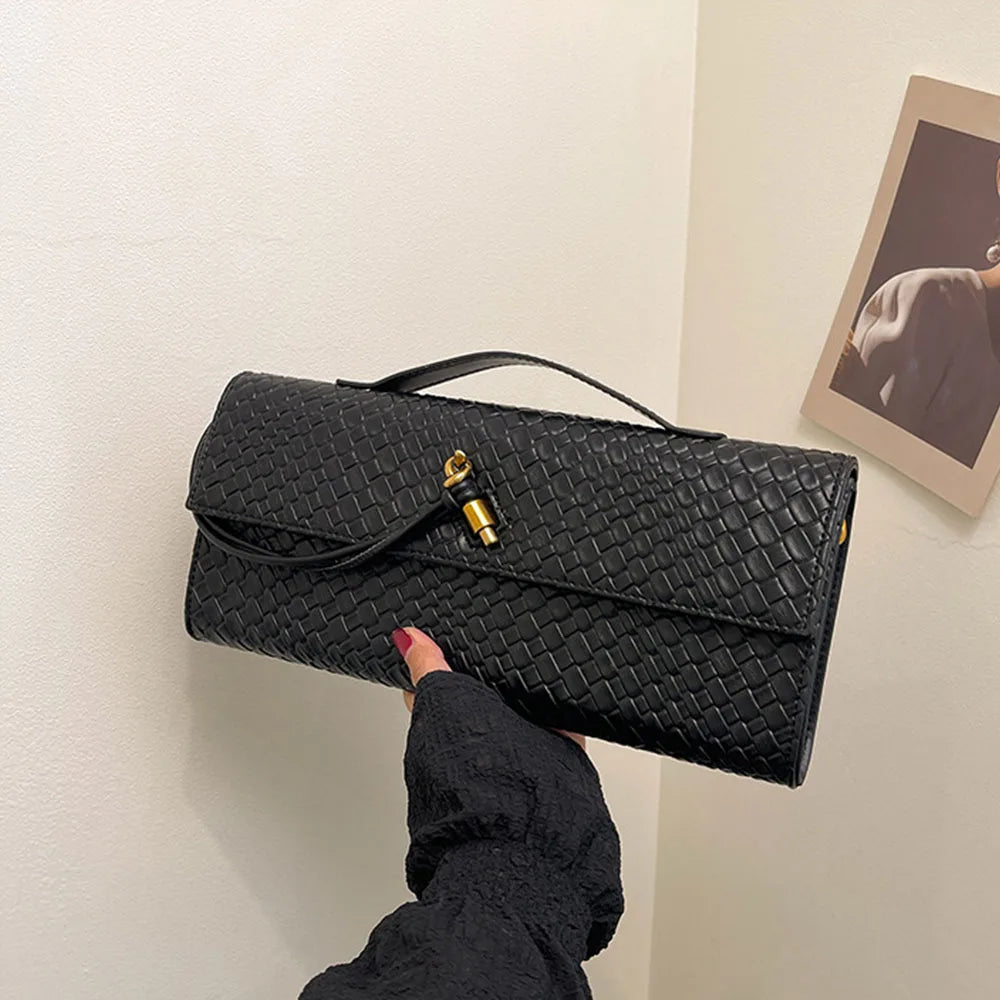 Pochette tressée allongée Armelle