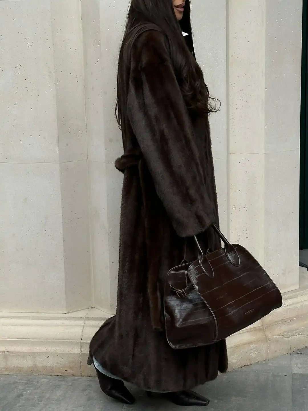 Long manteau en fausse fourrure à nouer Mado