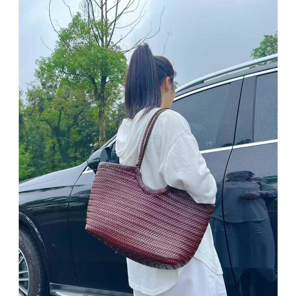 Panier tressé effet cuir Laetitia