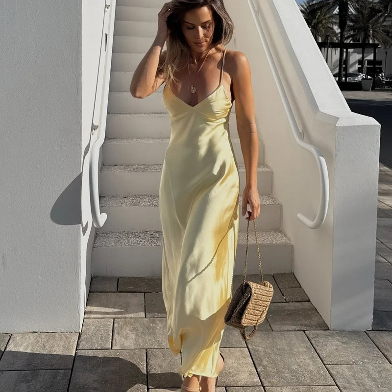 Robe nuisette mi-longue en satin Joséphine