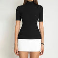 Robe courte bicolore à col montant Aurélia