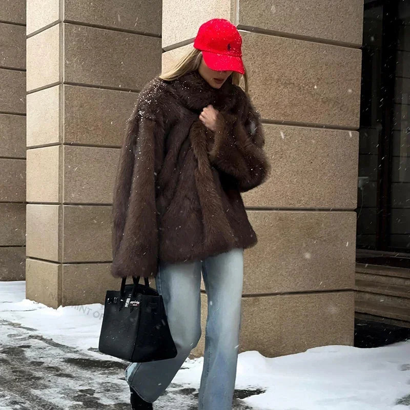 Manteau en fausse fourrure duveteuse Chantal