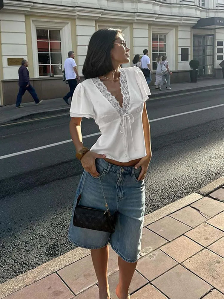 T-shirt ajusté à empiècements de dentelle Gaëlle