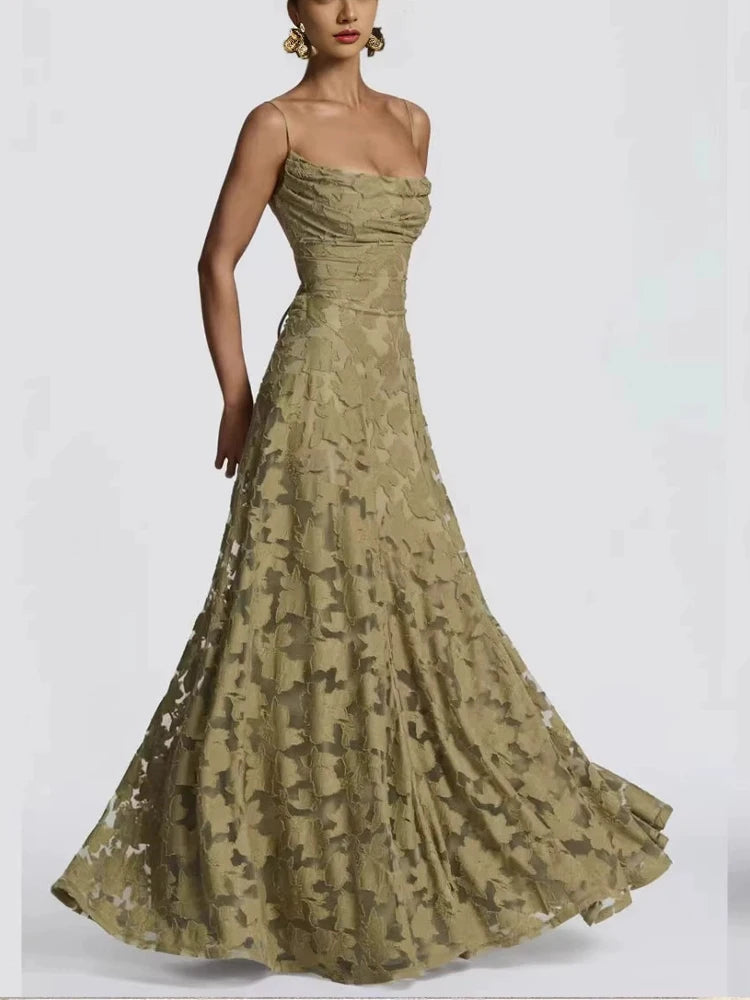 Robe longue brodée de fleurs Micheline