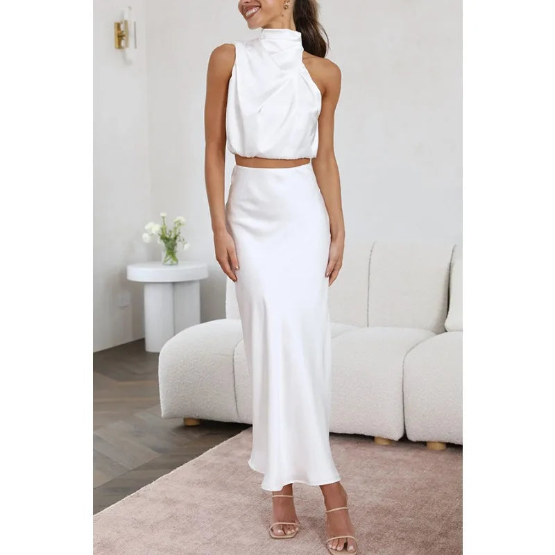 Ensemble haut col montant et jupe longue en satin Romane