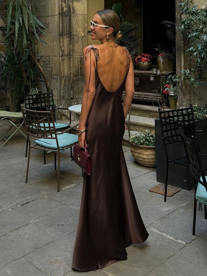 Robe longue fluide en satin Élia