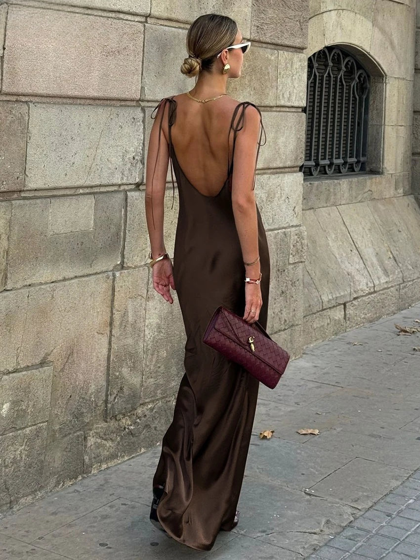 Robe longue fluide en satin Élia