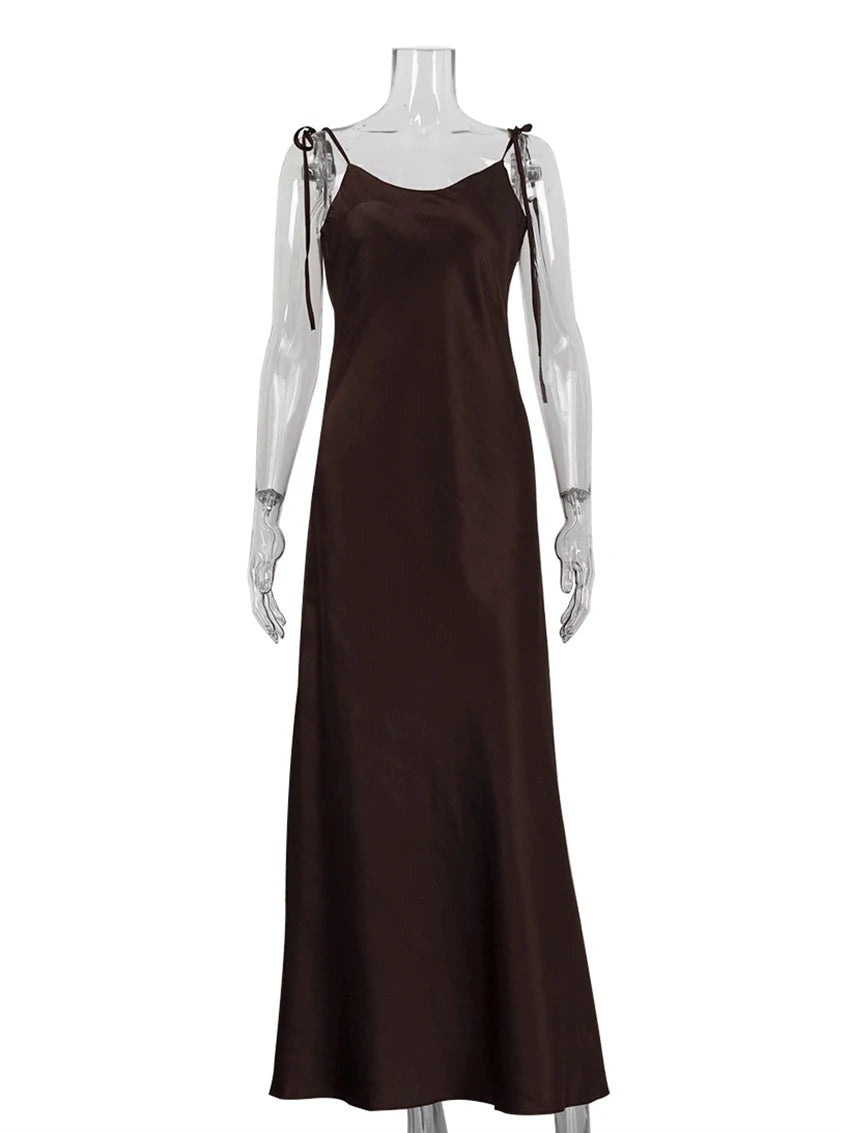 Robe longue fluide en satin Élia