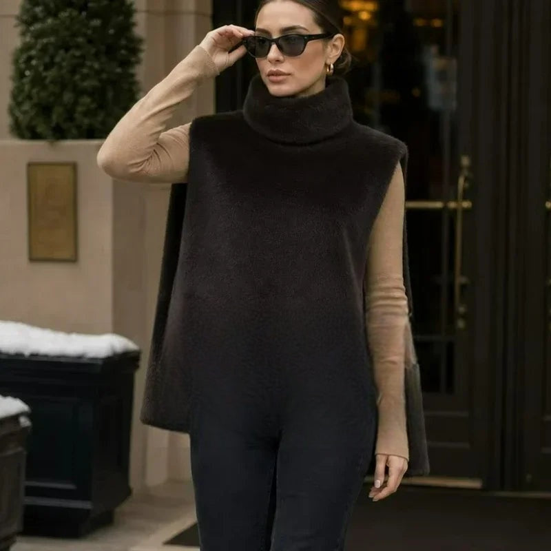 Gilet court col roulé en fausse fourrure Eugénie