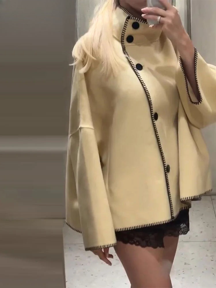 Manteau court à col montant Margaux-Anne