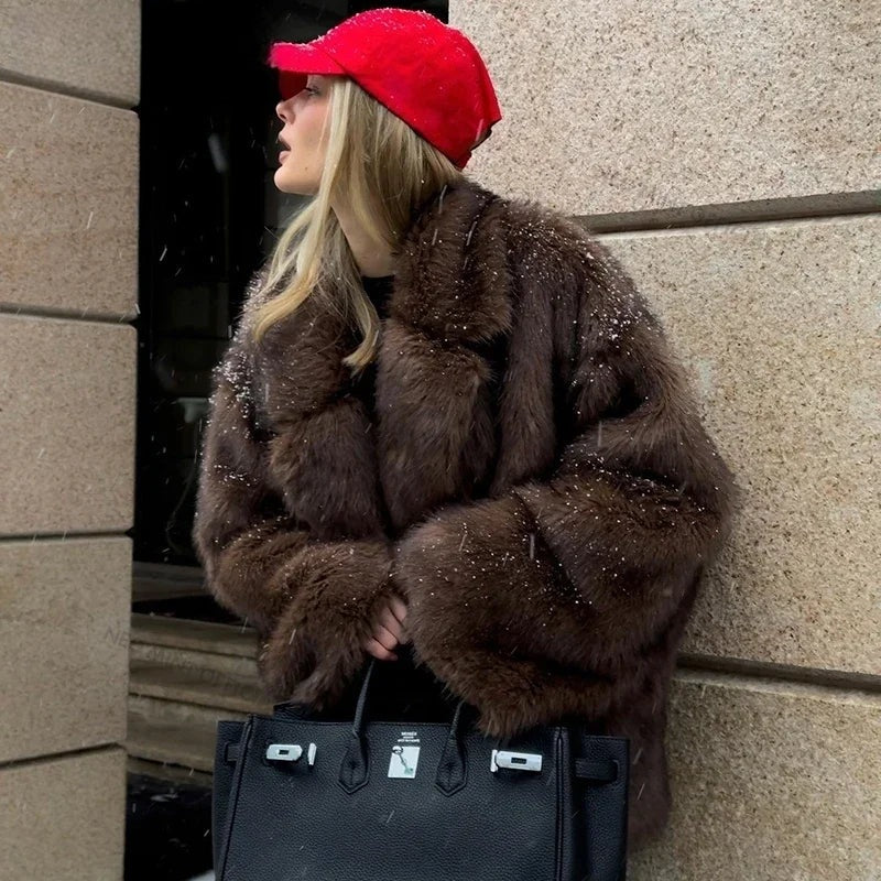 Manteau en fausse fourrure duveteuse Chantal