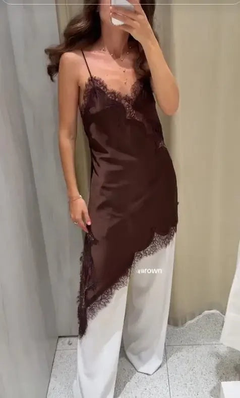 Robe courte en satin et dentelle Marion